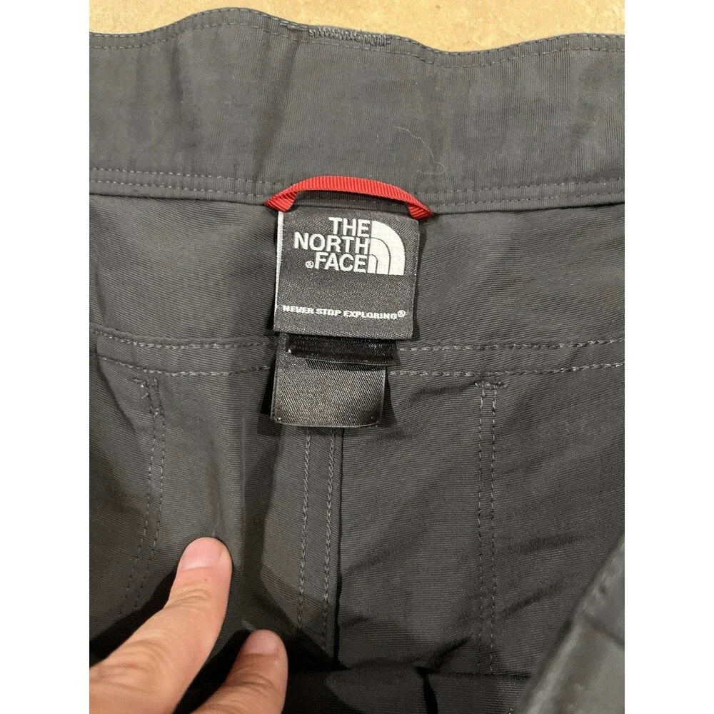 The North Face Mens Size 36 Regular Shorts Gray Nylon Zip Pocket Outdoor Hiking